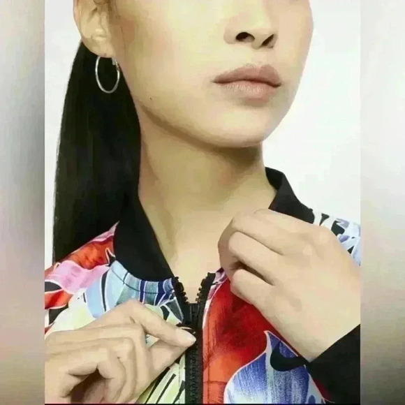 NIKE BLACK LIGHTWEIGHT JACKET “LIMITED EDITION” SIZE S - Picture 5 of 10